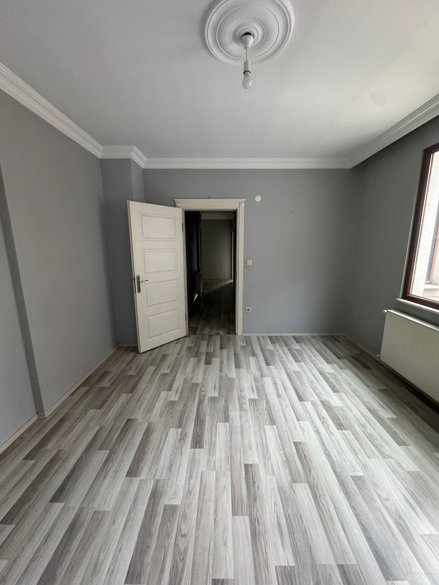 MABEL'DEN MERKEZİ KONUMDA GENİŞ FIRSAT 3+1 DOĞALGAZLI DAİRE